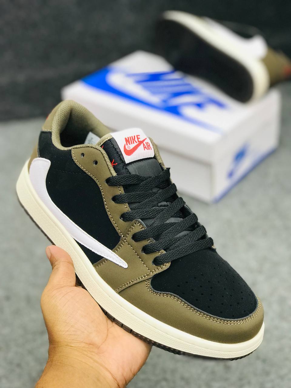 Travis Scott x Air Jordan 1 Low 'Mocha'