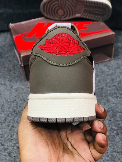 Travis Scott x Air Jordan 1 Low OG_img_1